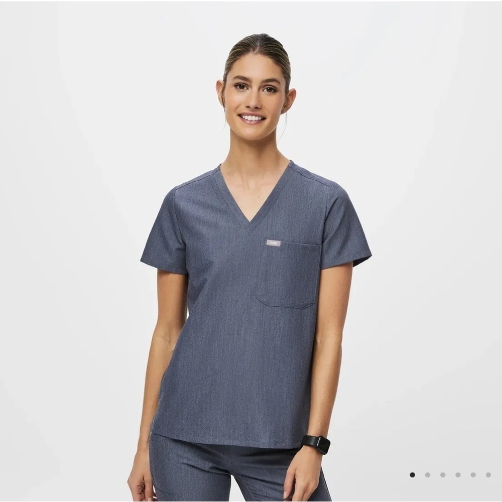 Figs Blue Short Sleeve V neck Medical scrubs uniform hospital top shirt L NWT